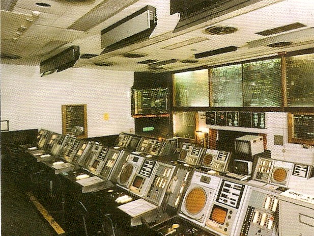 BA - RAF Radar Mus Exhibit.jpg (166297 bytes)