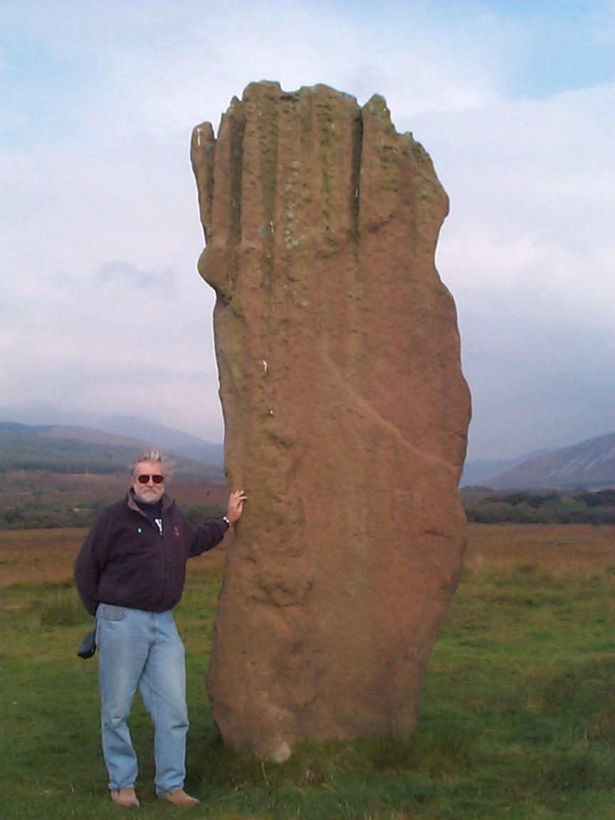 Arran JV Standing Stone.jpg (151590 bytes)