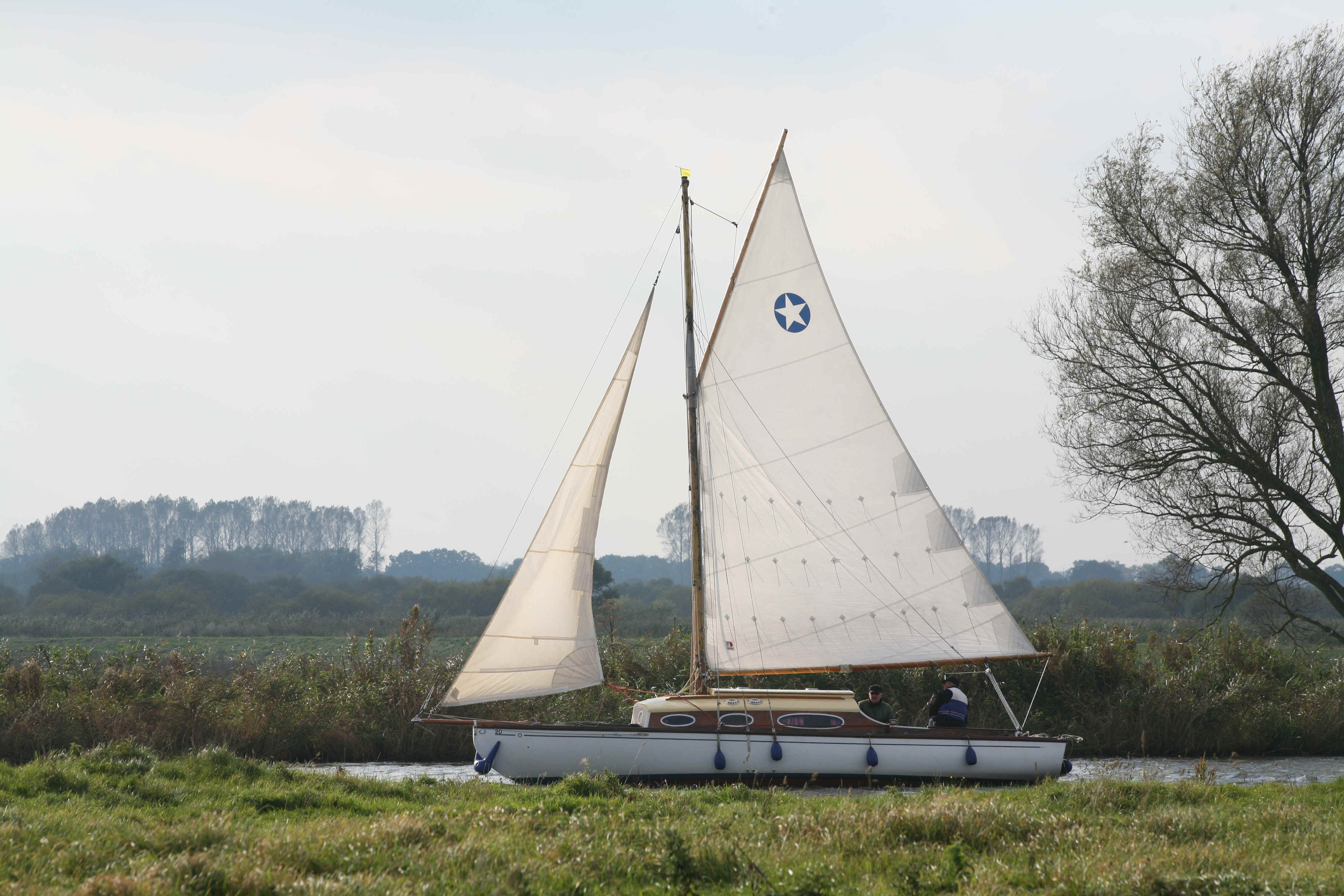 Broads Sailing Boat 05.JPG (5170222 bytes)