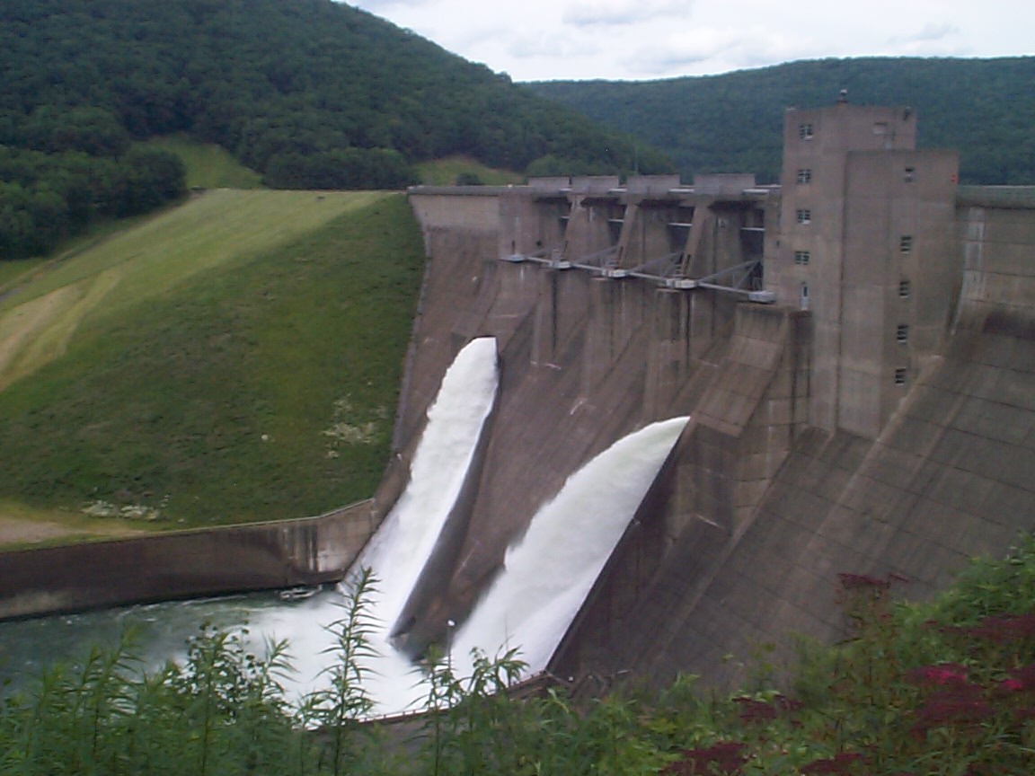 COE - Kinzua Dam.jpg (202516 bytes)